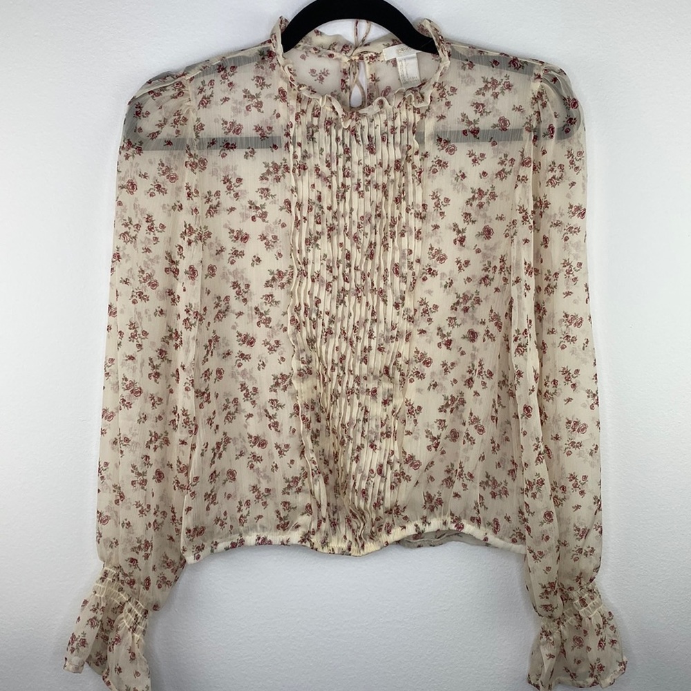 🩷🩵Forever 21 Sheer Flower Blouse